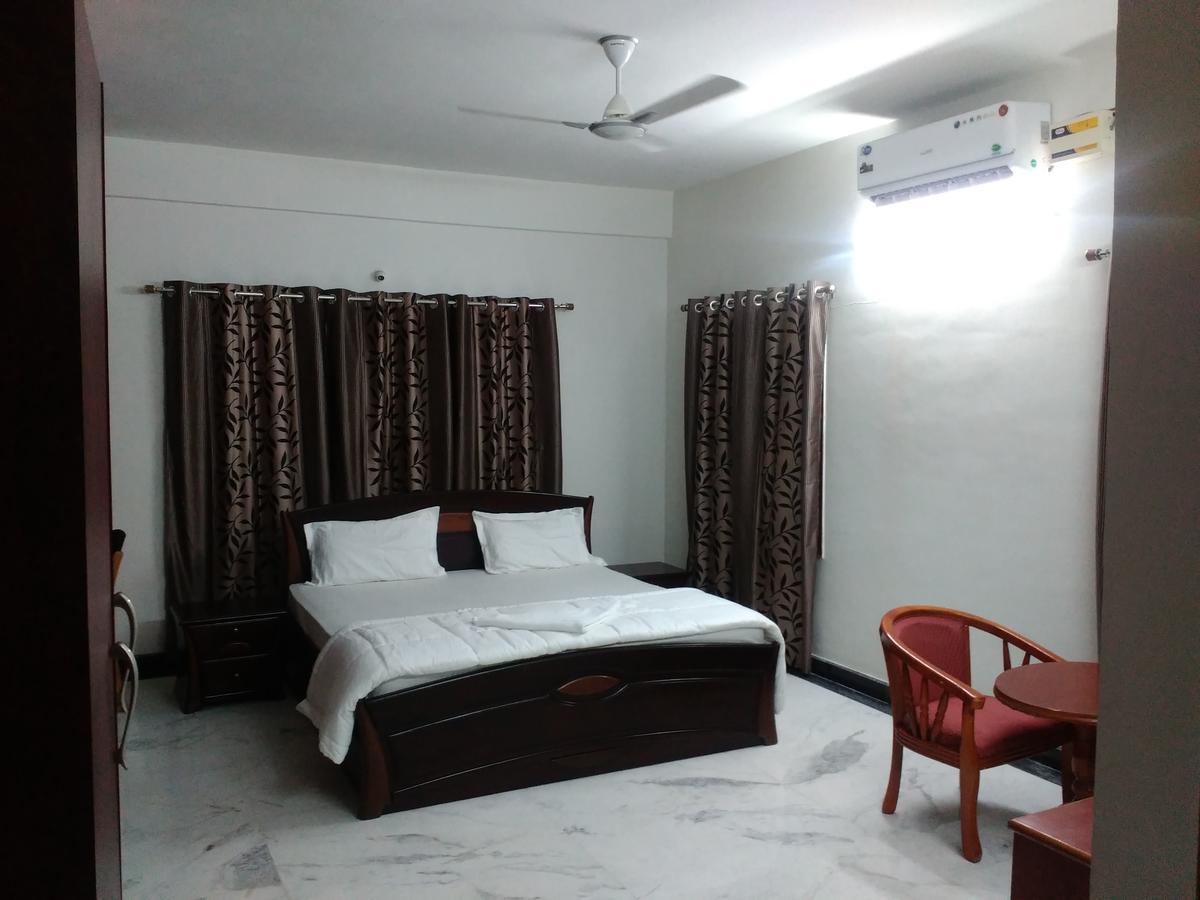 Hotel Fresh Living Prime Banjara Hyderabad Esterno foto